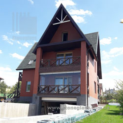   Dorma